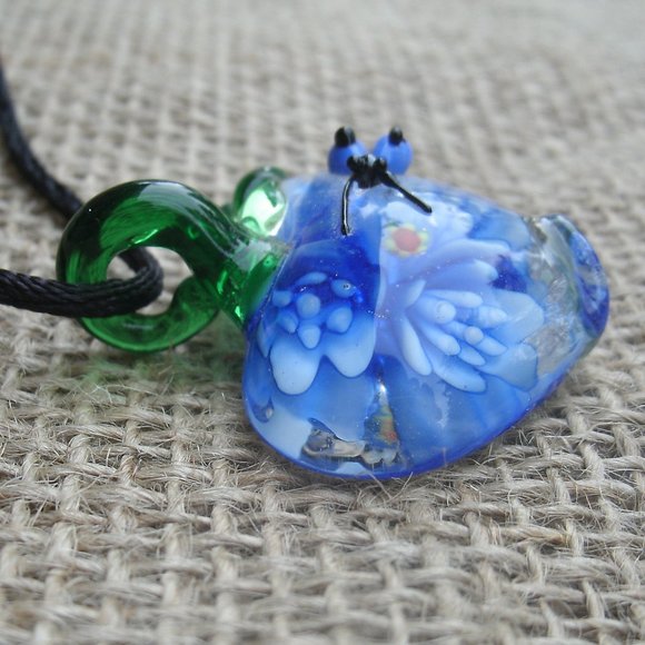 Murano Glass Apple Lady Bug Blue Flower Necklace - Picture 7 of 14